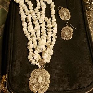 Shyanne Necklace and Earrings